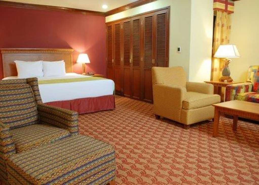 Suites Las Palmas, Hotel & Apartments. San Salvador Zimmer foto