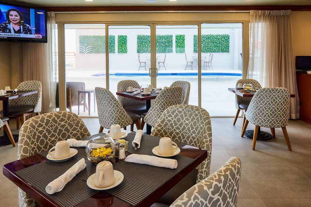 Suites Las Palmas, Hotel & Apartments. San Salvador Restaurant foto